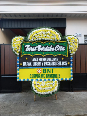 Papan Bunga Duka di Rantau Utara